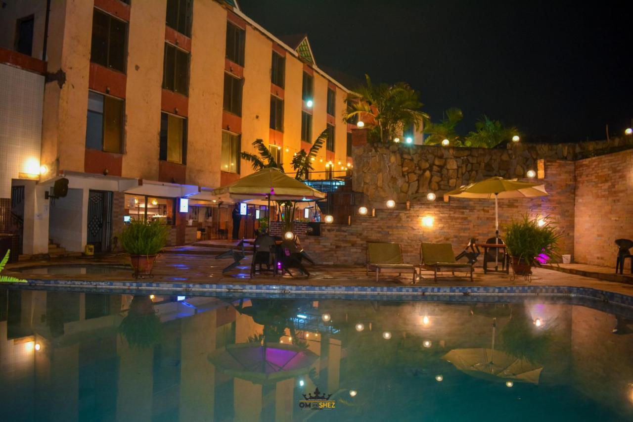 Omega Gardens Hotel Karatina Bagian luar foto